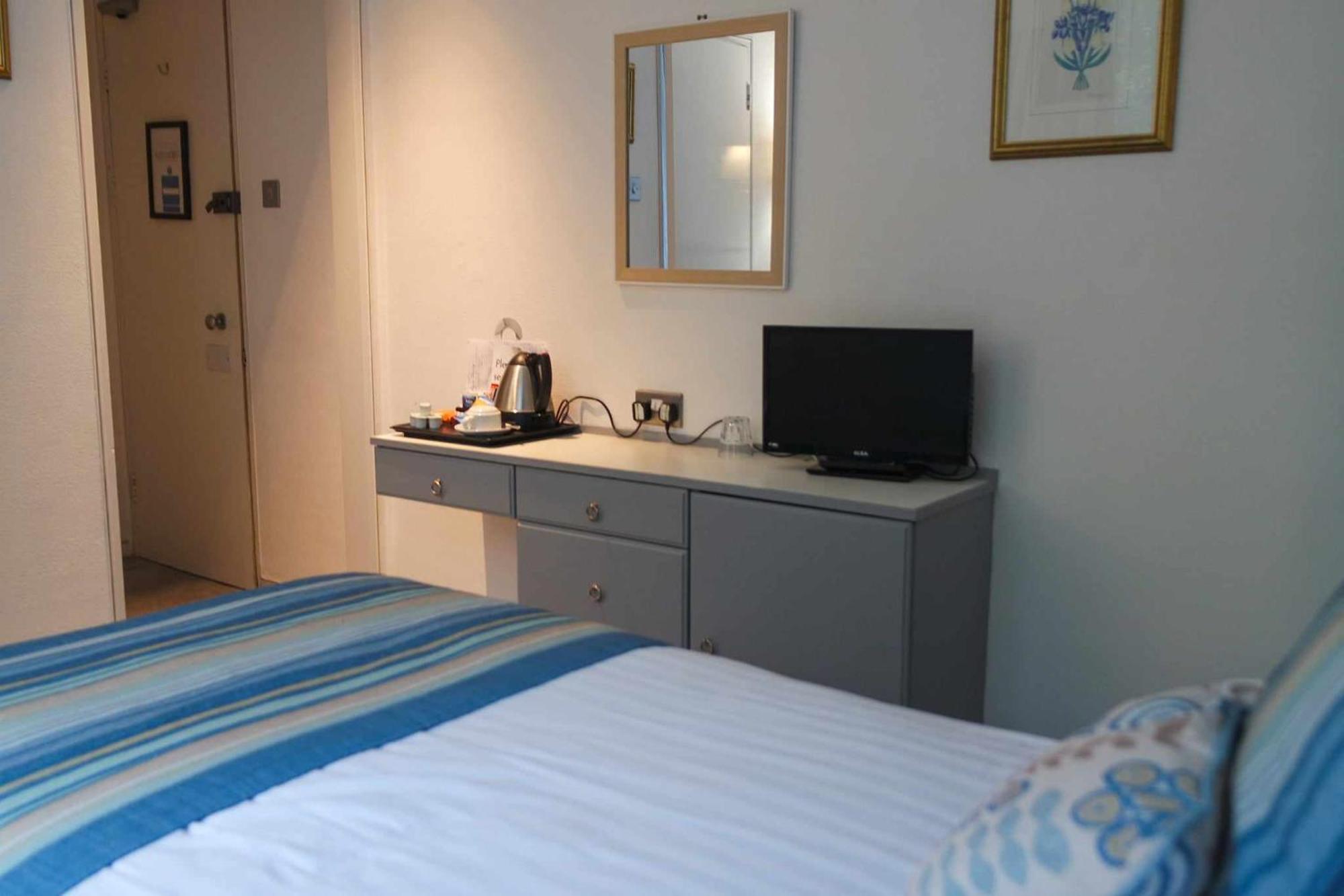 לו The Hannafore Point Hotel חדר תמונה