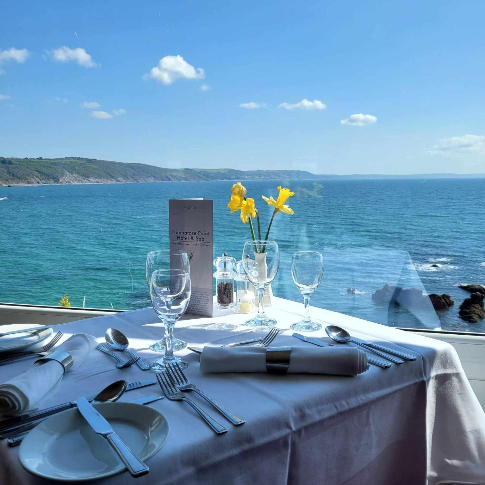 לו The Hannafore Point Hotel מראה חיצוני תמונה