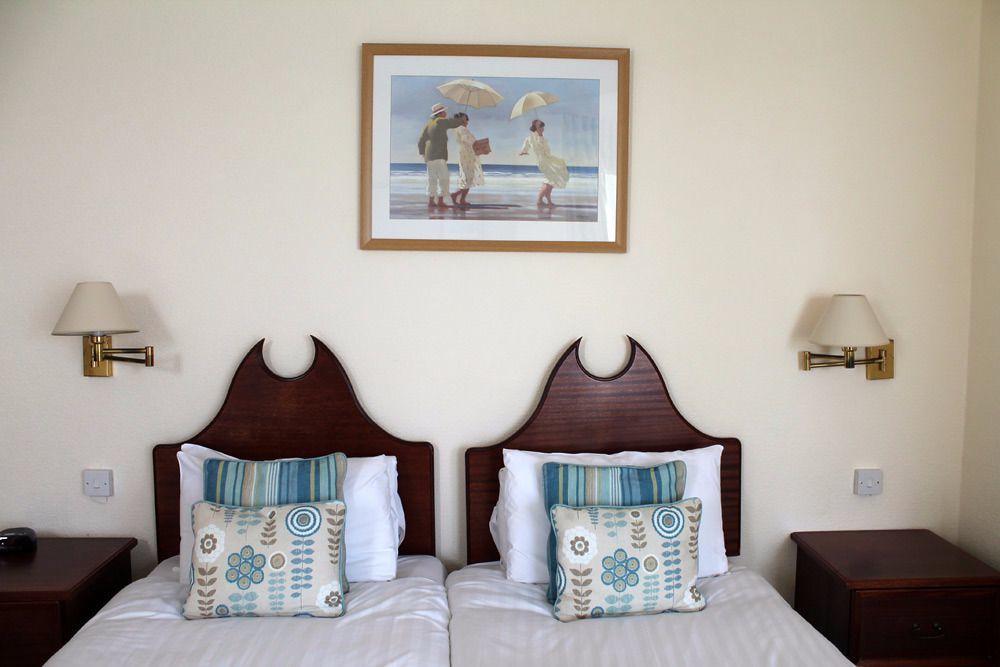 לו The Hannafore Point Hotel מראה חיצוני תמונה