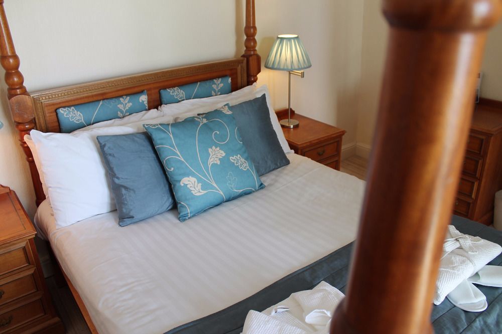 לו The Hannafore Point Hotel מראה חיצוני תמונה