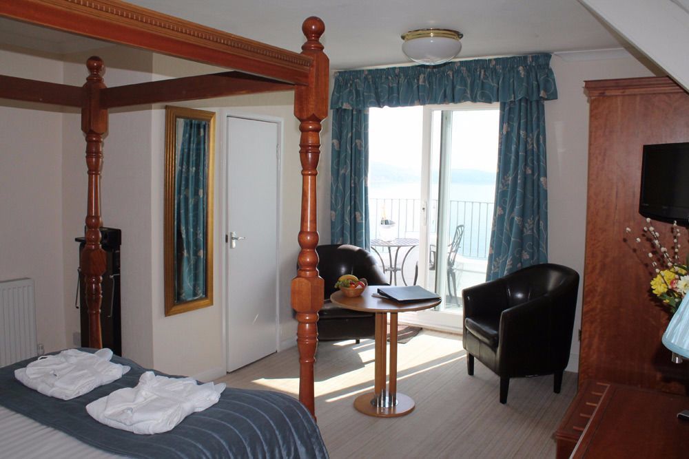 לו The Hannafore Point Hotel מראה חיצוני תמונה